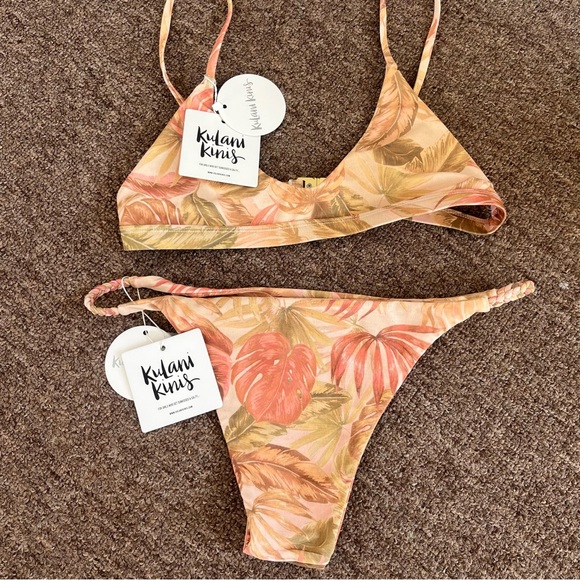 On hold Kulani Kinis set NWT - Picture 1 of 2